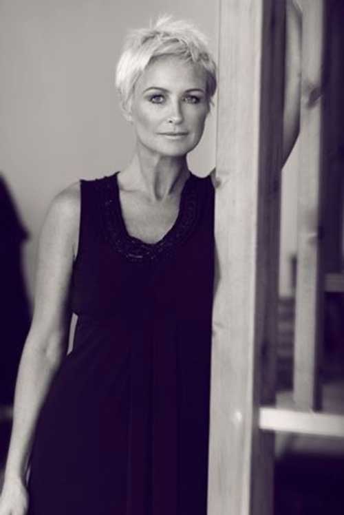 Pixie Haircuts for Older Ladies-11