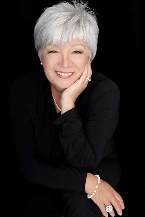 Pixie Haircuts for Older Ladies-32