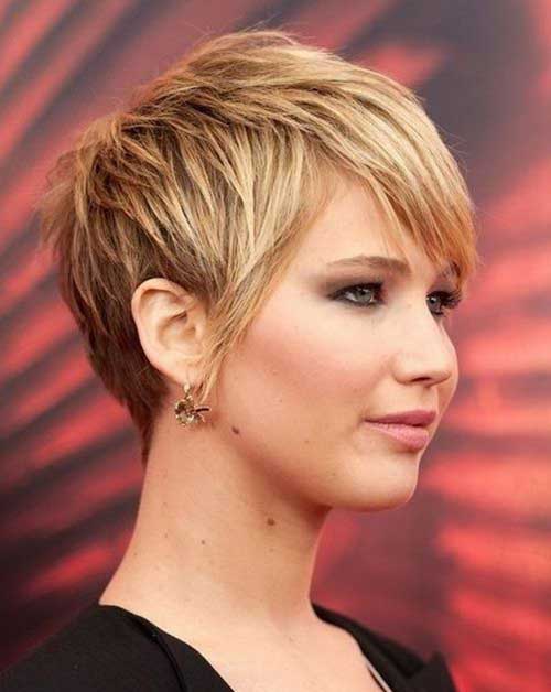 Pixie Haircut for Round Faces-6