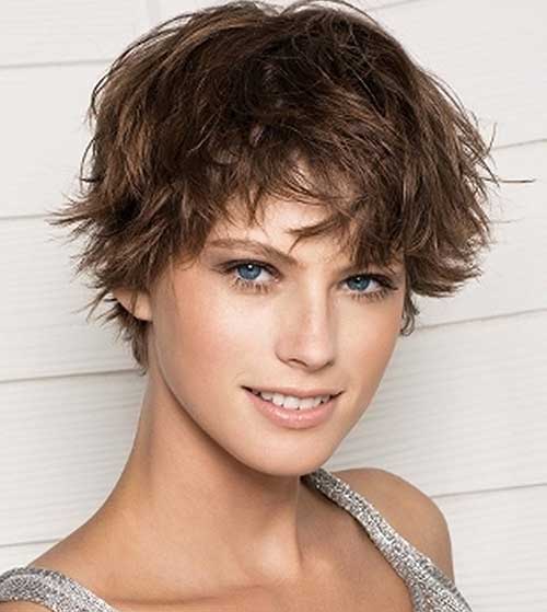 10 Short Pixie Cuts for Round Faces